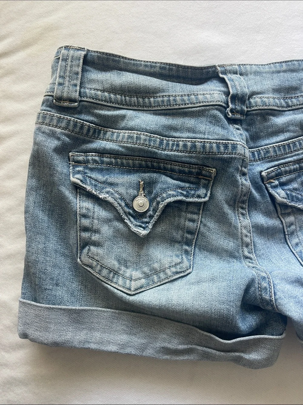 Hudson Size 29” Jean Shorts Light Blue Cuffed Denim Shorts - Picture 9 of 11